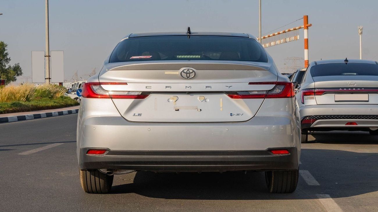 تويوتا كامري 2026 Toyota Camry LE 2.5L AT Hybrid (Silver)