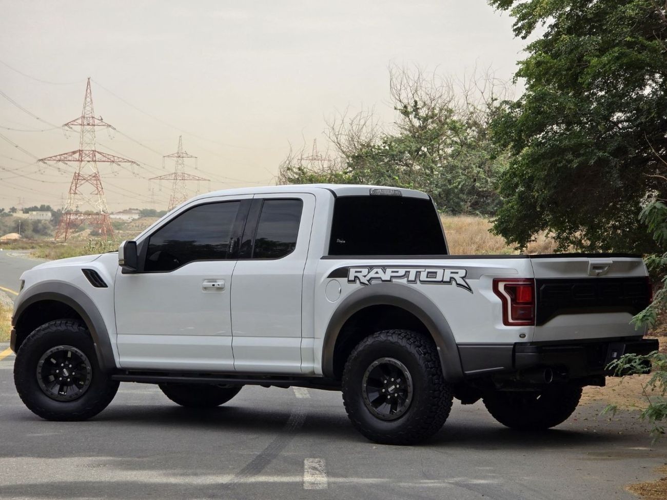 فورد إف-150 رابتور FORD F-150 RAPTOR 2018 GCC ORGINAL PAINT // ACCIDENT FREE // GOOD CONDITION
