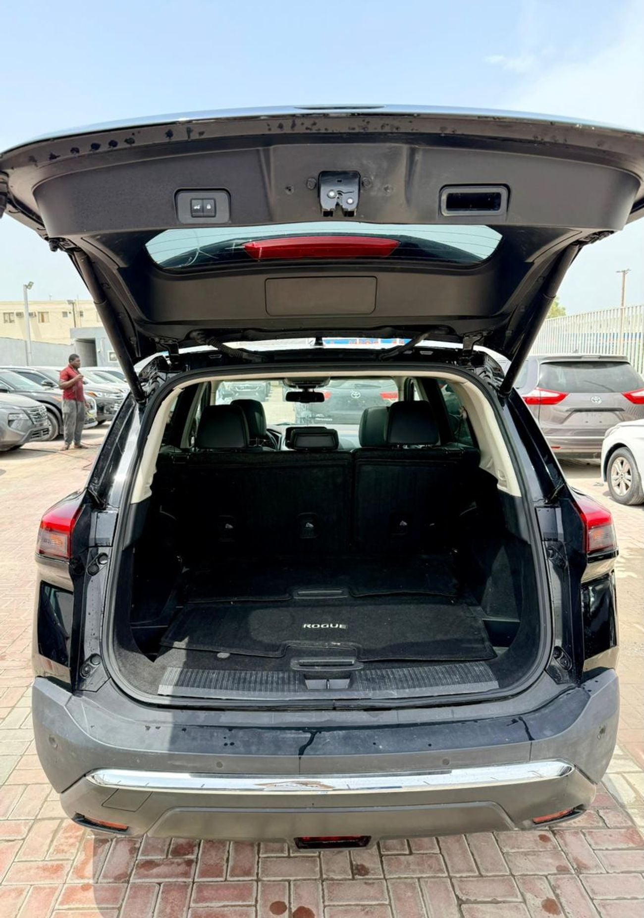 Nissan Rogue PLATINUM (NON GCC) 2023 Nissan Rogue SL Black Full Option  360 cam 4x4 5 leather seats Panorama roof