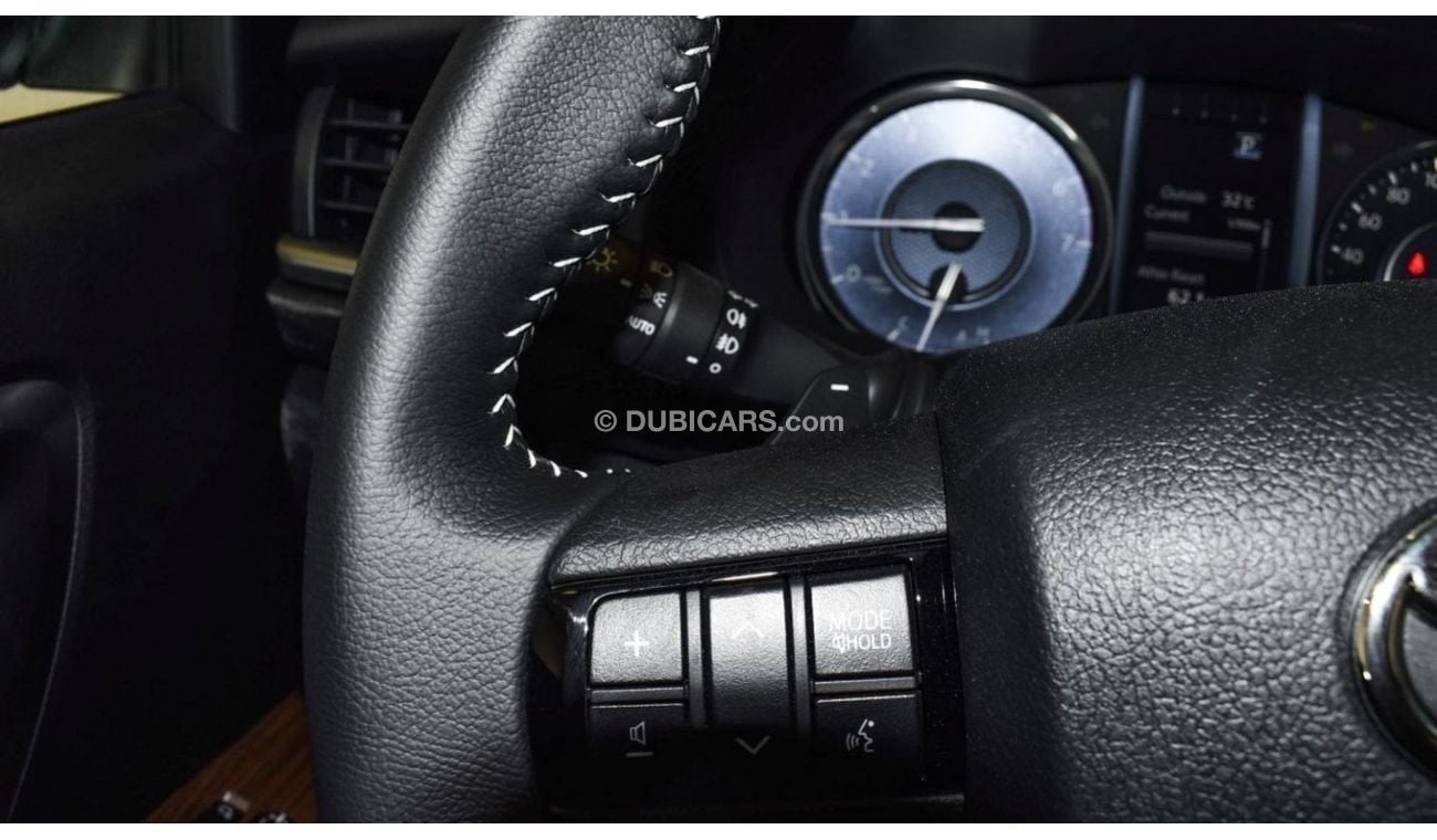 Toyota Fortuner 2023 Toyota Fortuner 4x4 4.0 HI P AT - Pearl White inside Black