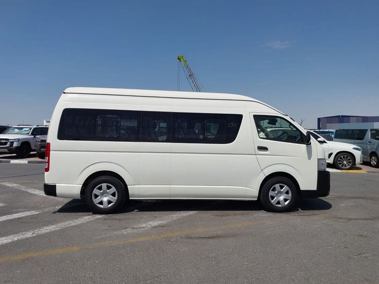 Toyota Hiace TOYOTA HIACE COMMUTER VAN RHD 2019 MODEL 2.7 L PETROL AUTOMATIC(PM06241)
