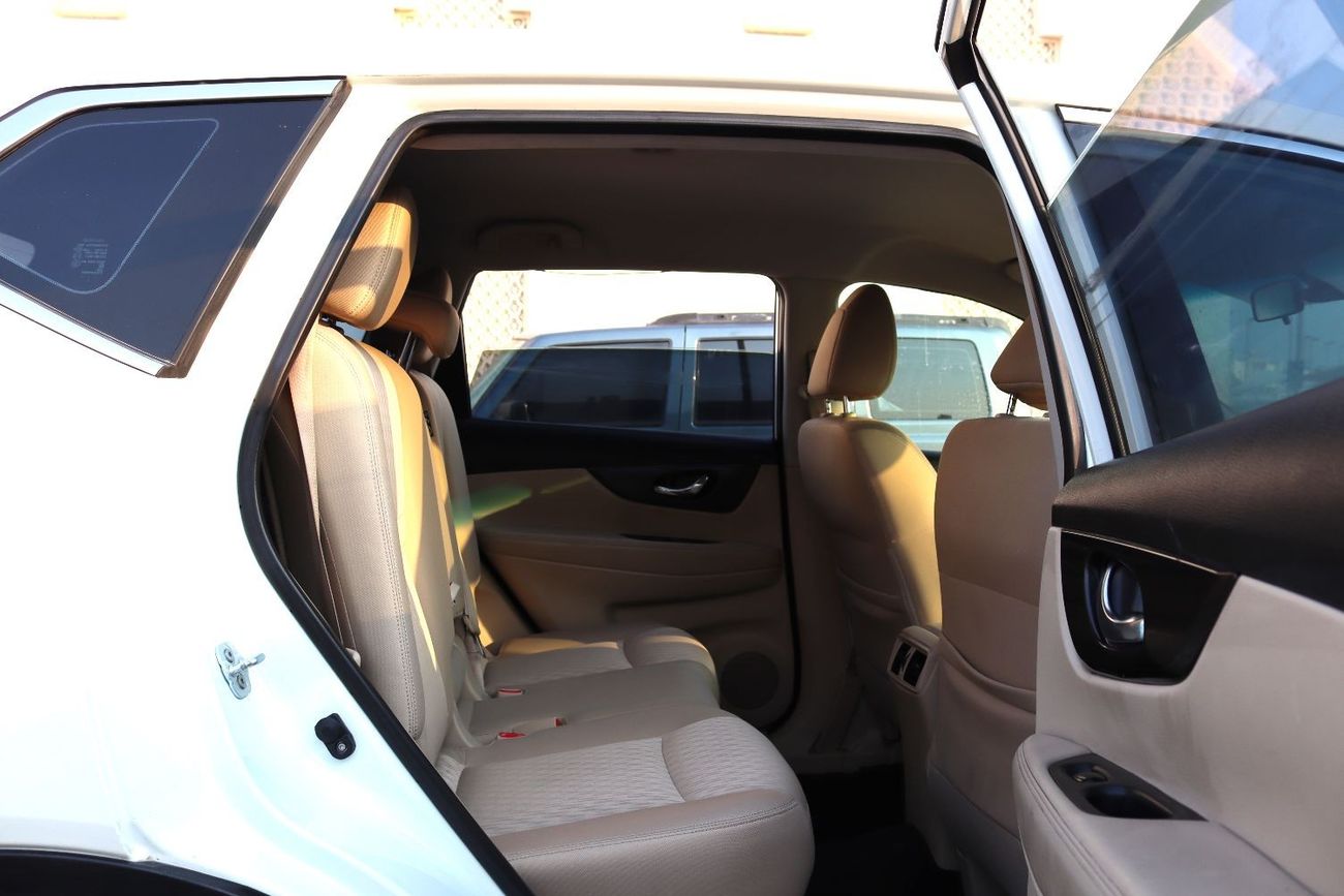 Nissan XTrail ACCIDENTS FREE - GCC - PERFECT CONDITION INSIDE OUT - BASE