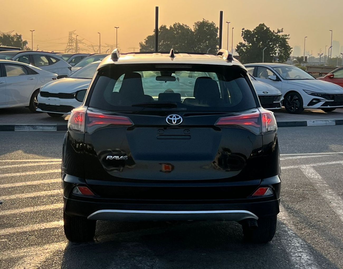 Toyota RAV4 2018 XLE - 2.5L V4-RearCam-AWD 4x4 - Push Start -Sunroof