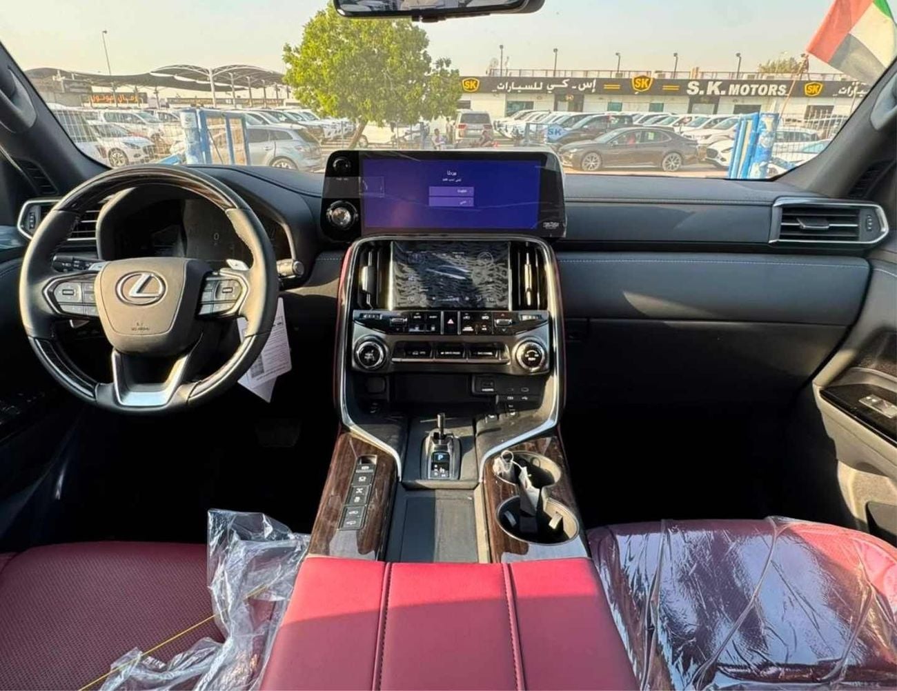 لكزس LX 700h SIGNATURE || AUTOPARK | 3.5L HEV V6 | 360*CAMERA | SUNRROF | LETAHER WITH PWR SEATS (CODE # LX7S1)