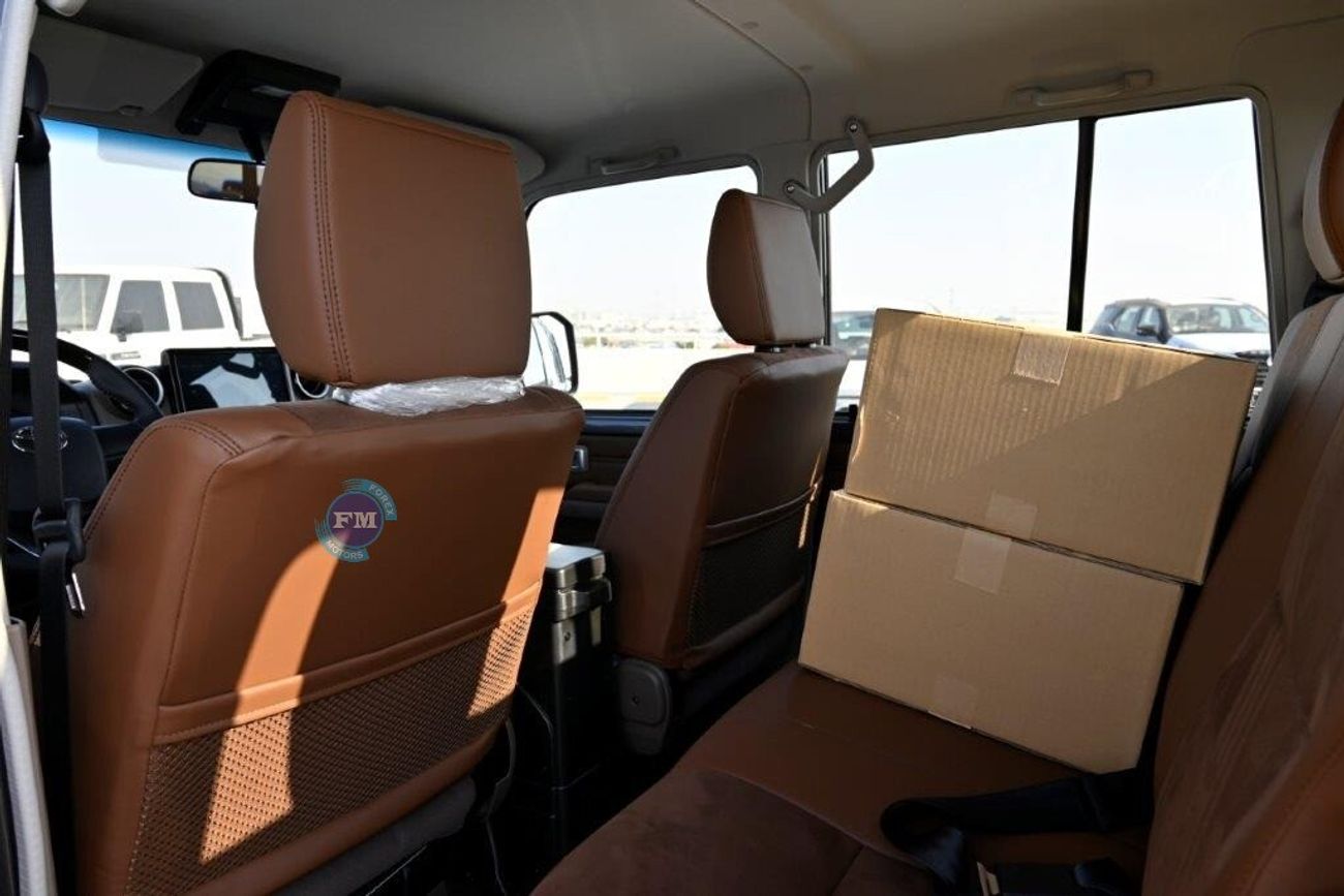 Toyota Land Cruiser Pick Up 79 Double Cab 2.8L Diesel Automatic (Full Option)