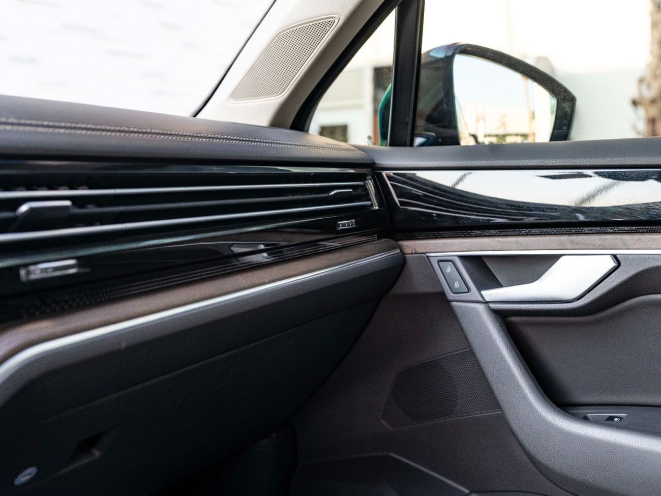 Volkswagen Touareg Black Edition