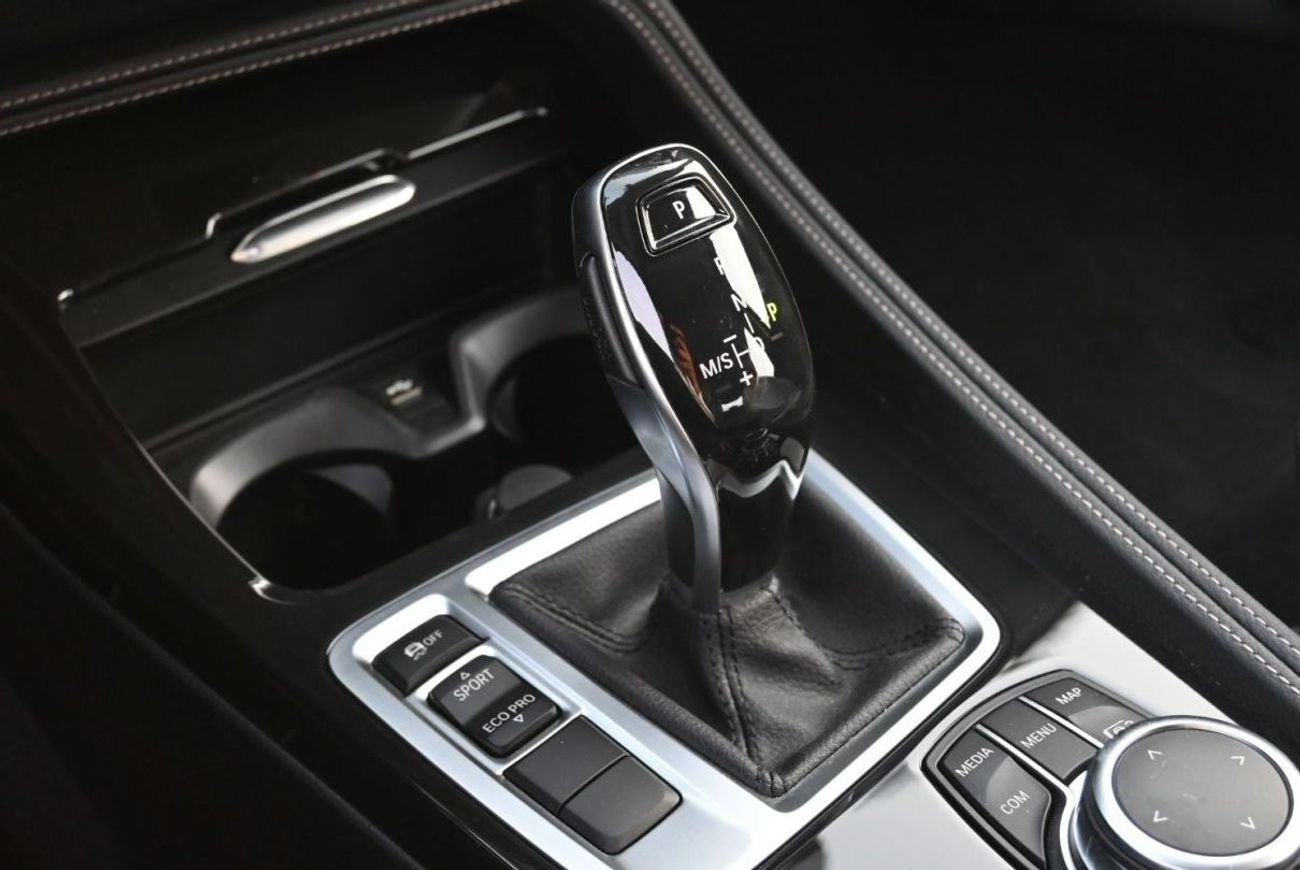 BMW 120i BMW 120i M Sport 1.5L Petrol, 7 DCT, Color White Model 2023