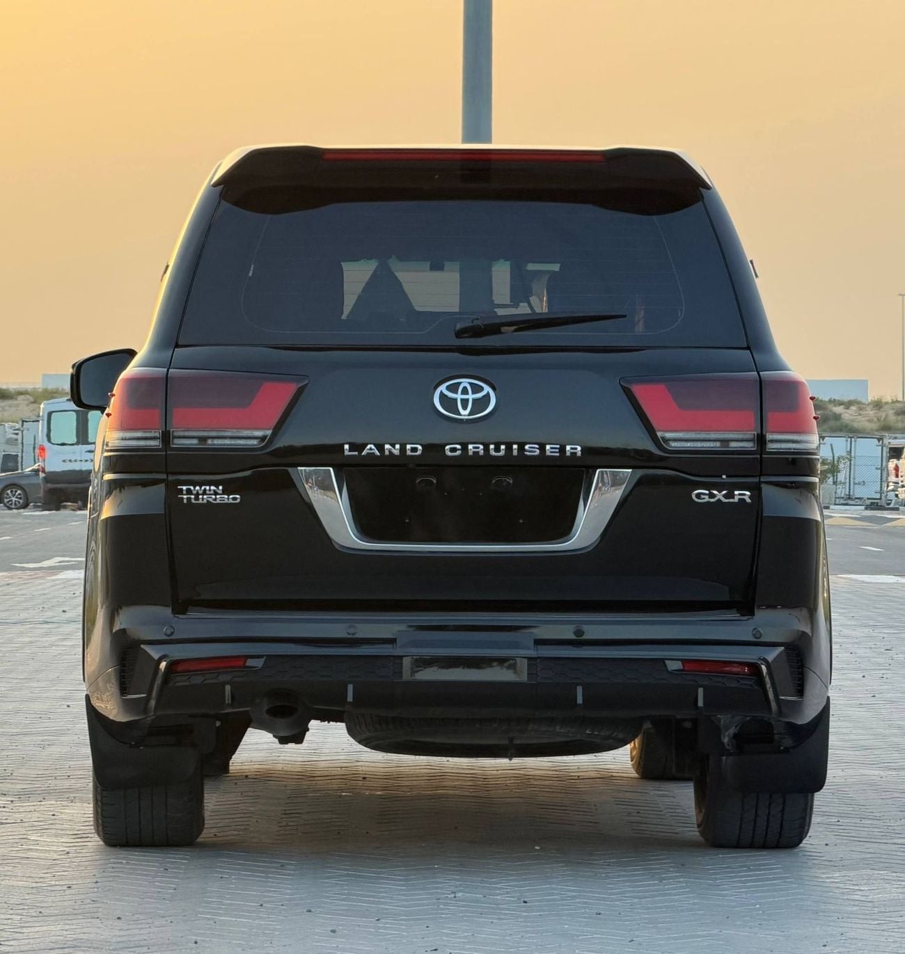 تويوتا لاند كروزر VX.R V8 upgrade 2024