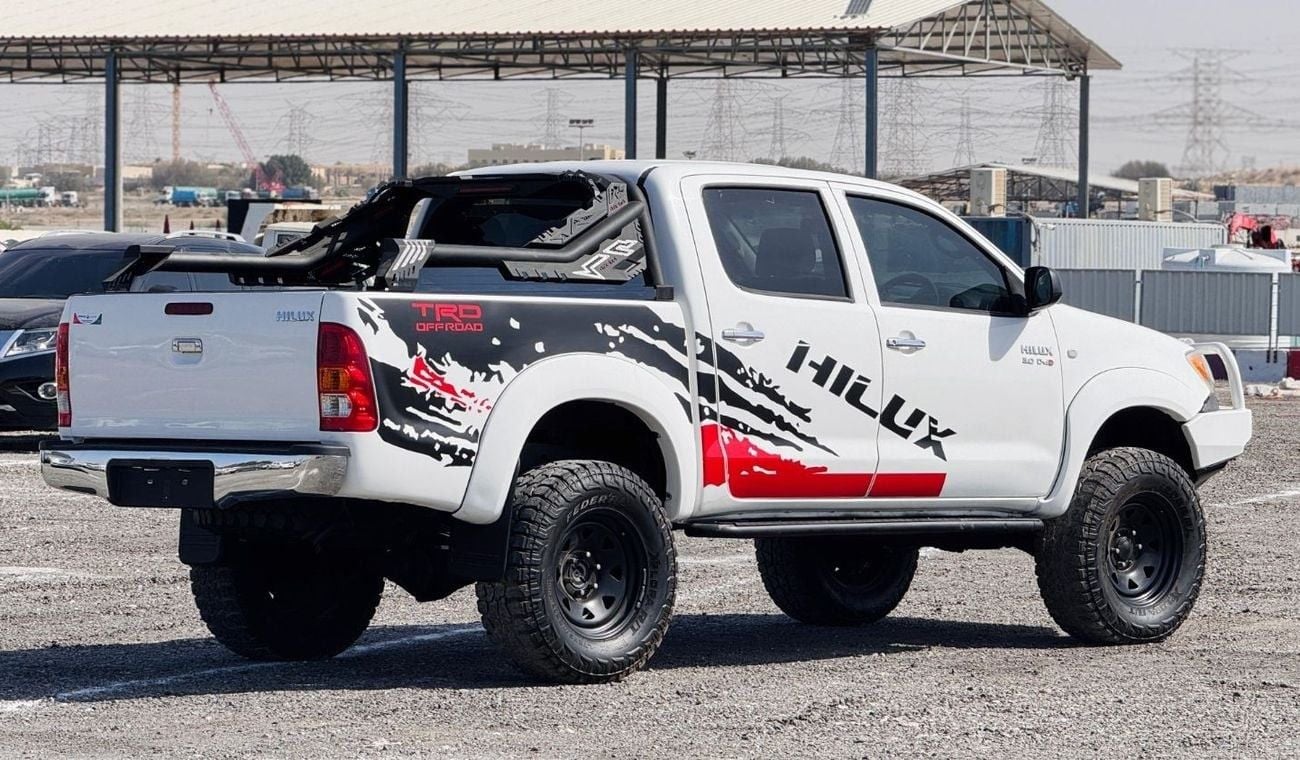 Toyota Hilux PREMIUM BULL BAR | RHD | 2010 | 3.0L DIESEL ENGINE | MANUAL TRANSMISSION | LATEST SPORTS BAR