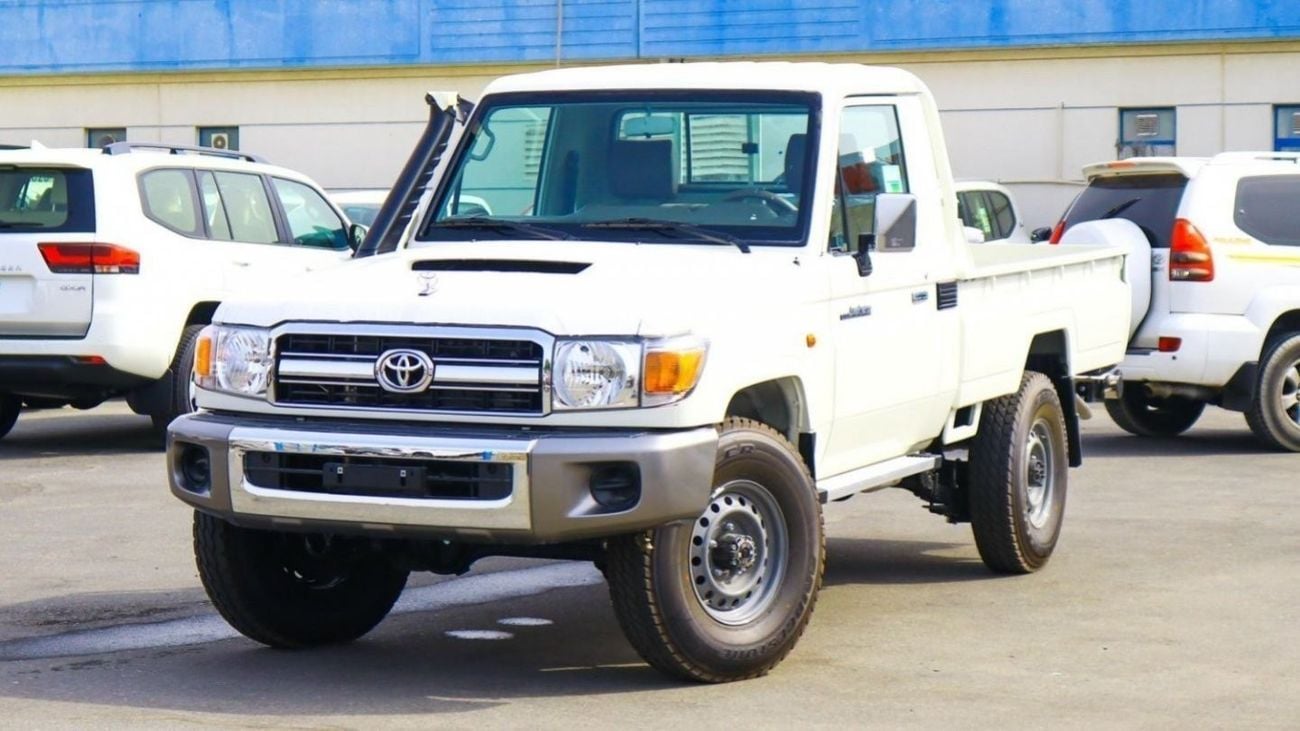 تويوتا لاند كروزر بيك آب SC 2022 | LC 79 - 4.5L V8 DSL M/T SINGLE CAB - POWER WINDOW - EXPORT ONLY
