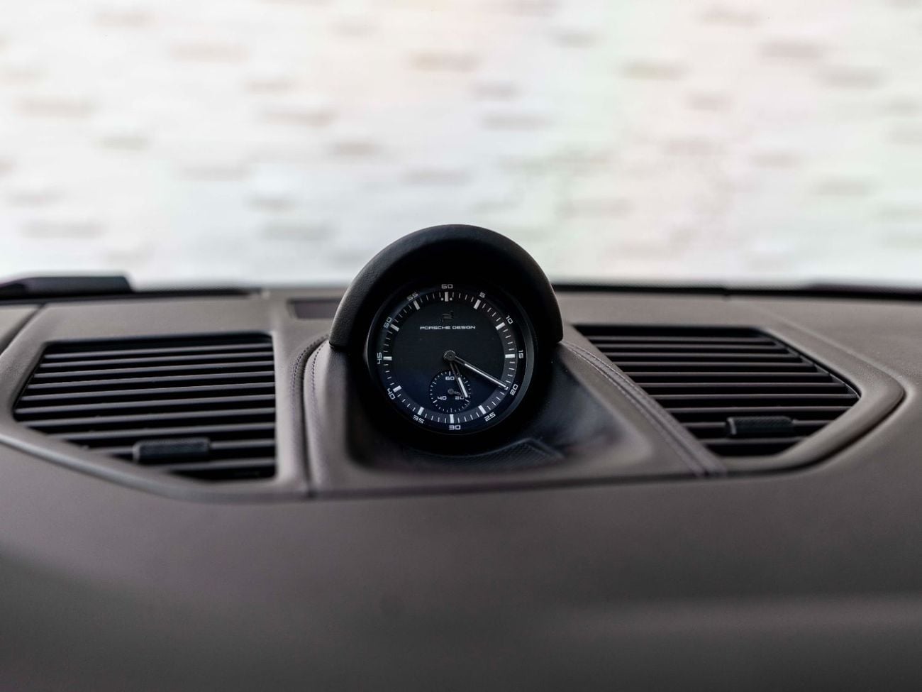 Porsche 911 Turbo S 3.8L (640 HP) Coupe