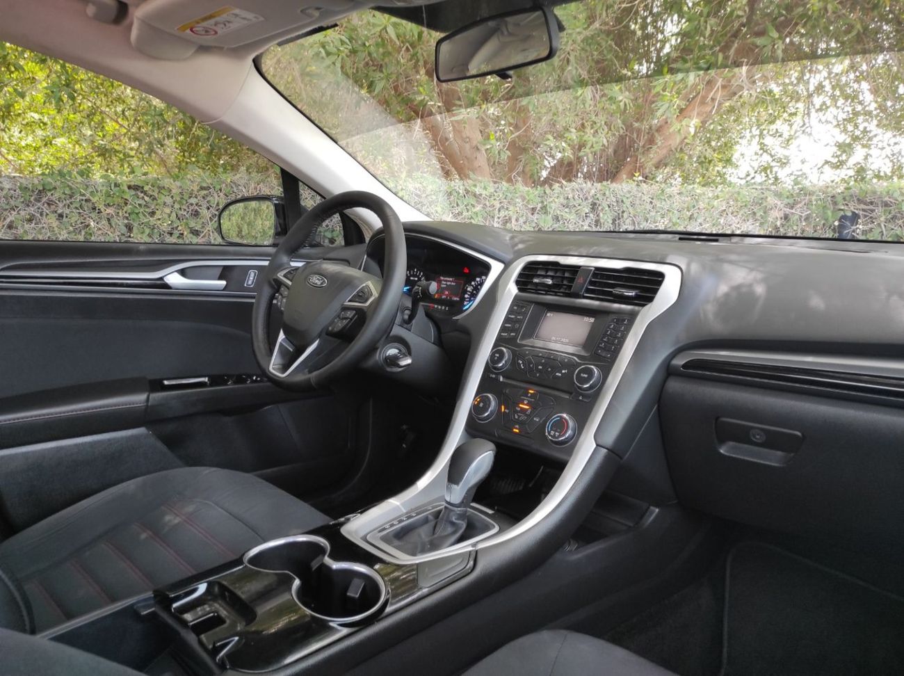 Ford Fusion SE 2.0L Ford fusion 2015 Gcc V4 full options no1