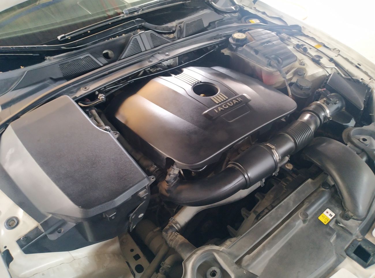 Jaguar XF 2.0L, I4 Turbocharged, Basic