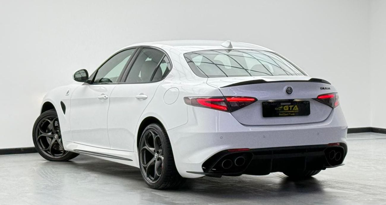 Alfa Romeo Giulia Quadrifoglio 2.9L (510 HP) 2020 Alfa Romeo Giulia ,Gargash Warranty+Service Contract+Full Service Hi