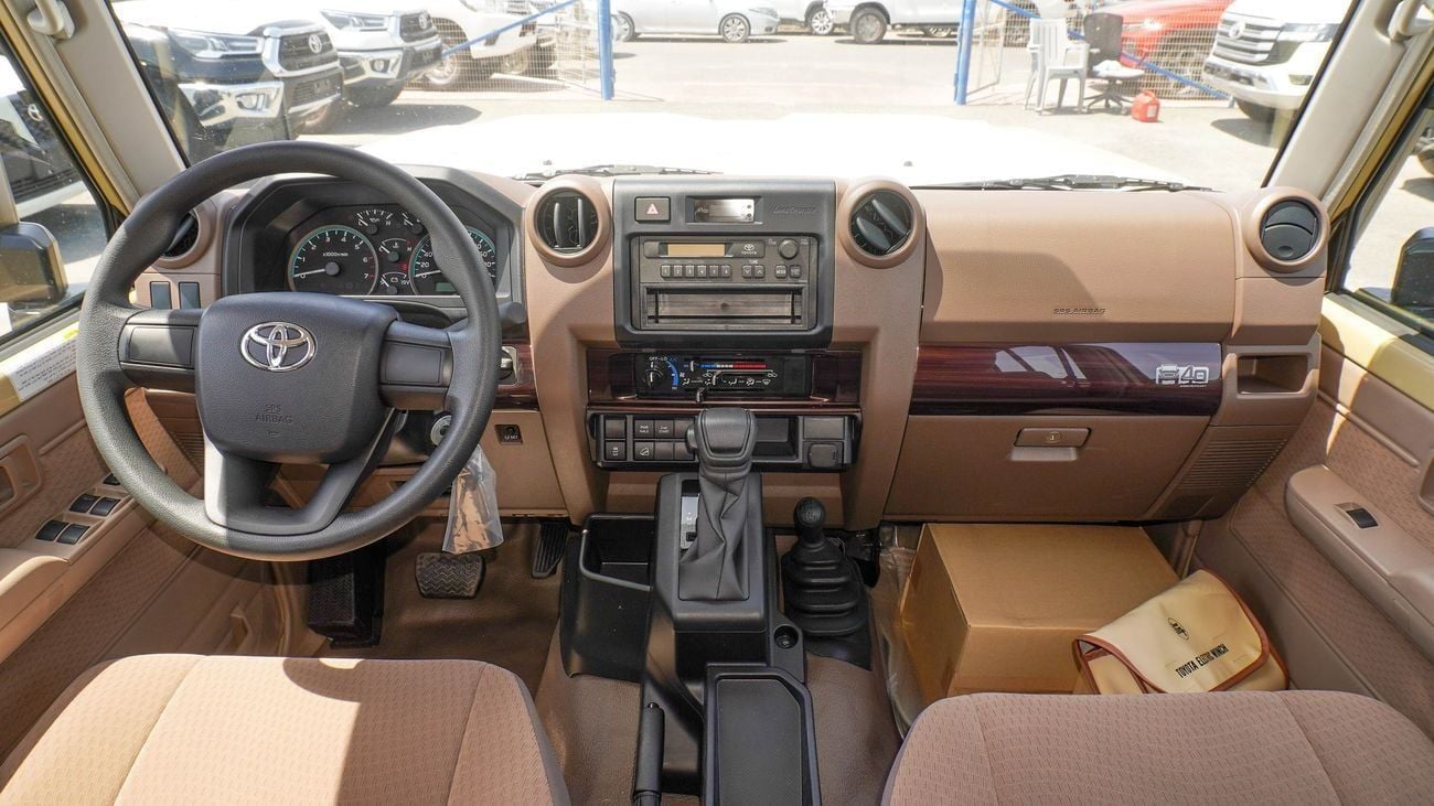 Toyota Land Cruiser Pick Up TOYOTA LC 79 DOUBLE CABIN PETROL 4.0 A/T - 2025