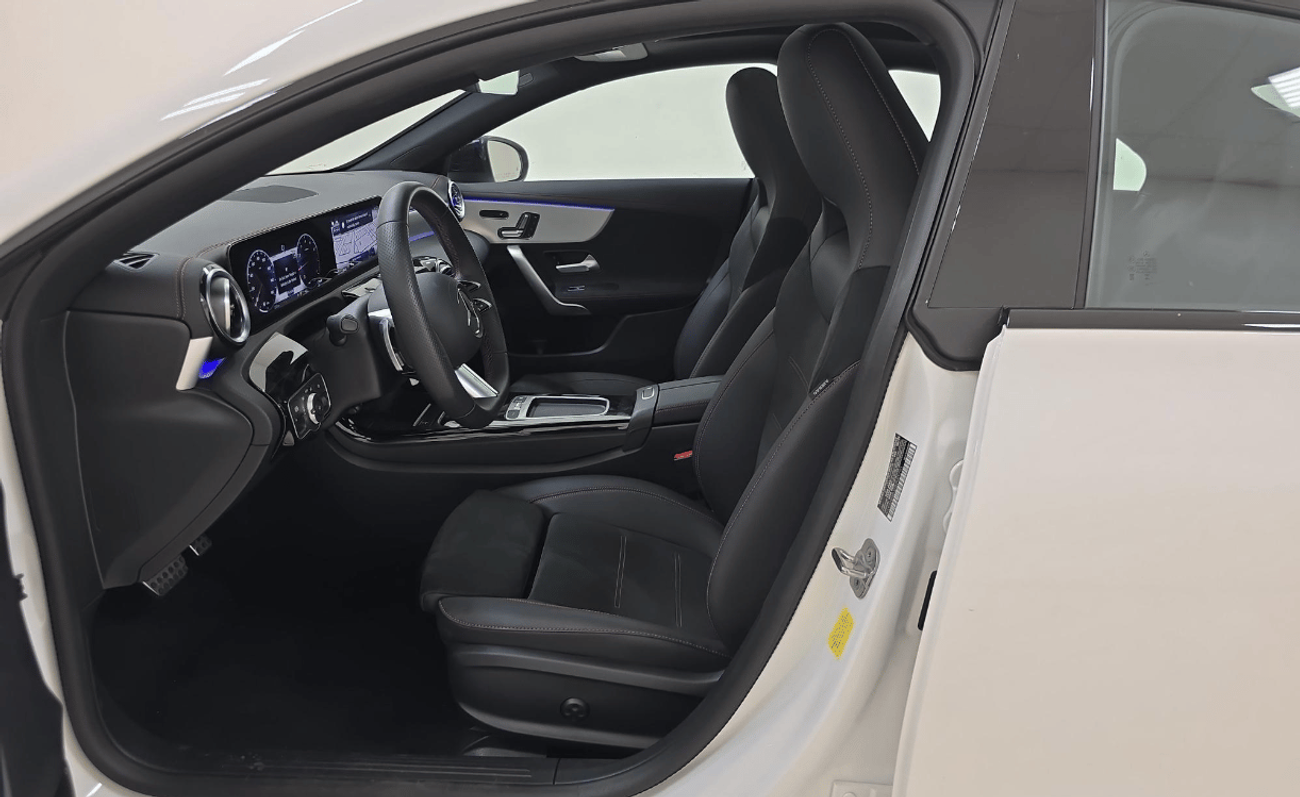 Mercedes-Benz CLA 250 Premium + 2.0L