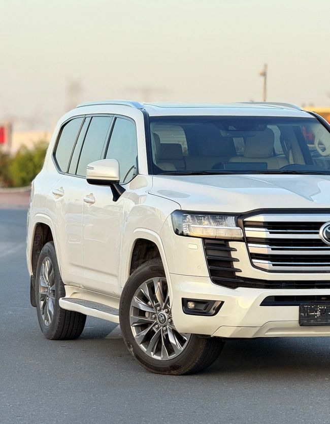 Toyota Land Cruiser 2023 Model GXR Twin Turbo 3.5L Engine Full Option Very Perfect Condition, миниатюра 30