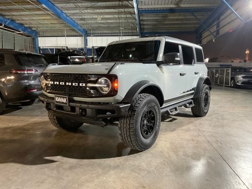Ford Bronco WildTrak - Sasquatch Package | Guaranteed Warranty | 0 Down Payment