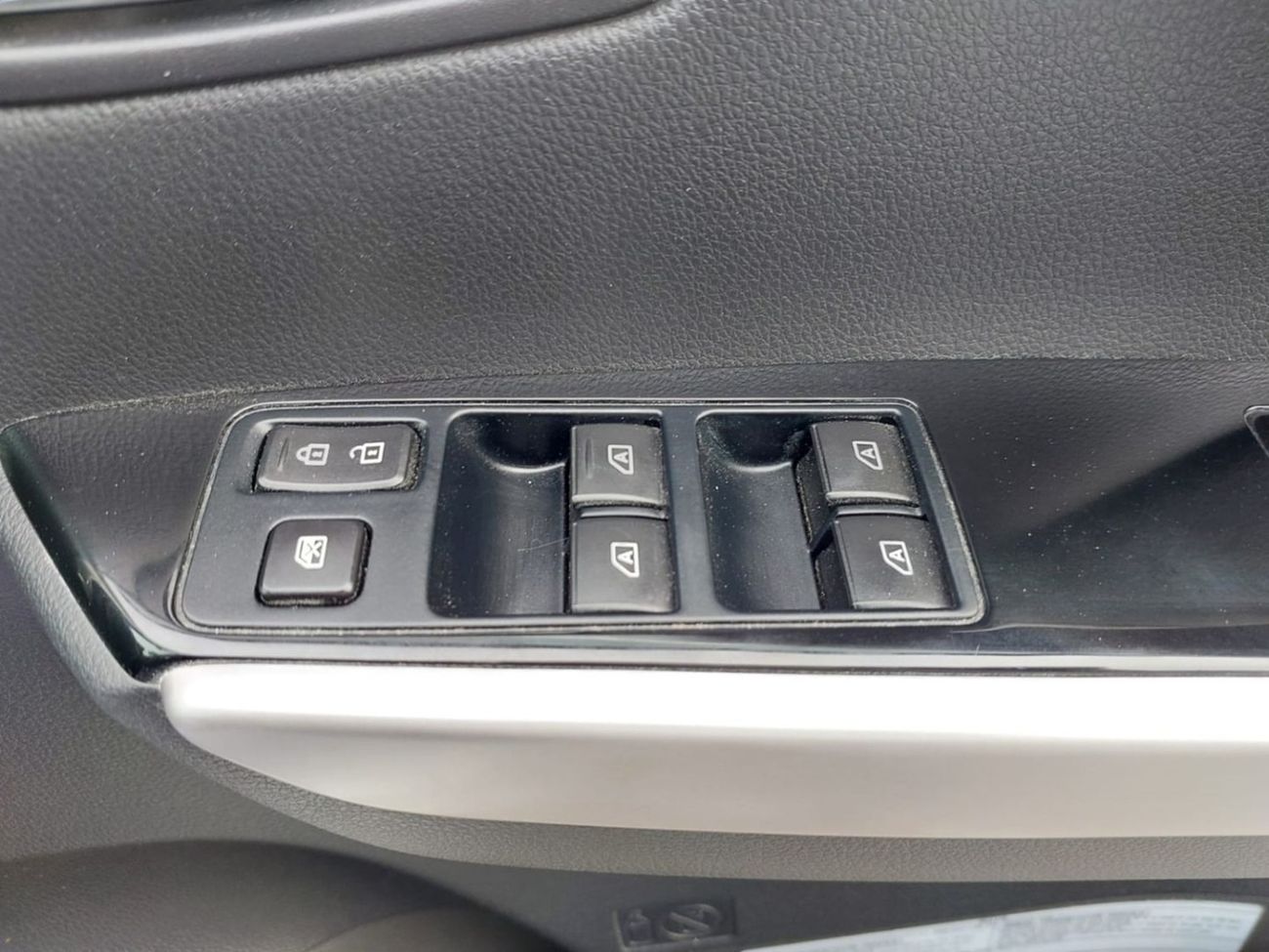 Mitsubishi Pajero MITSUBISHI PAJERO SUV RHD 2023 MODEL 2.4 L DIESEL AUTPMATIC(PM11732)