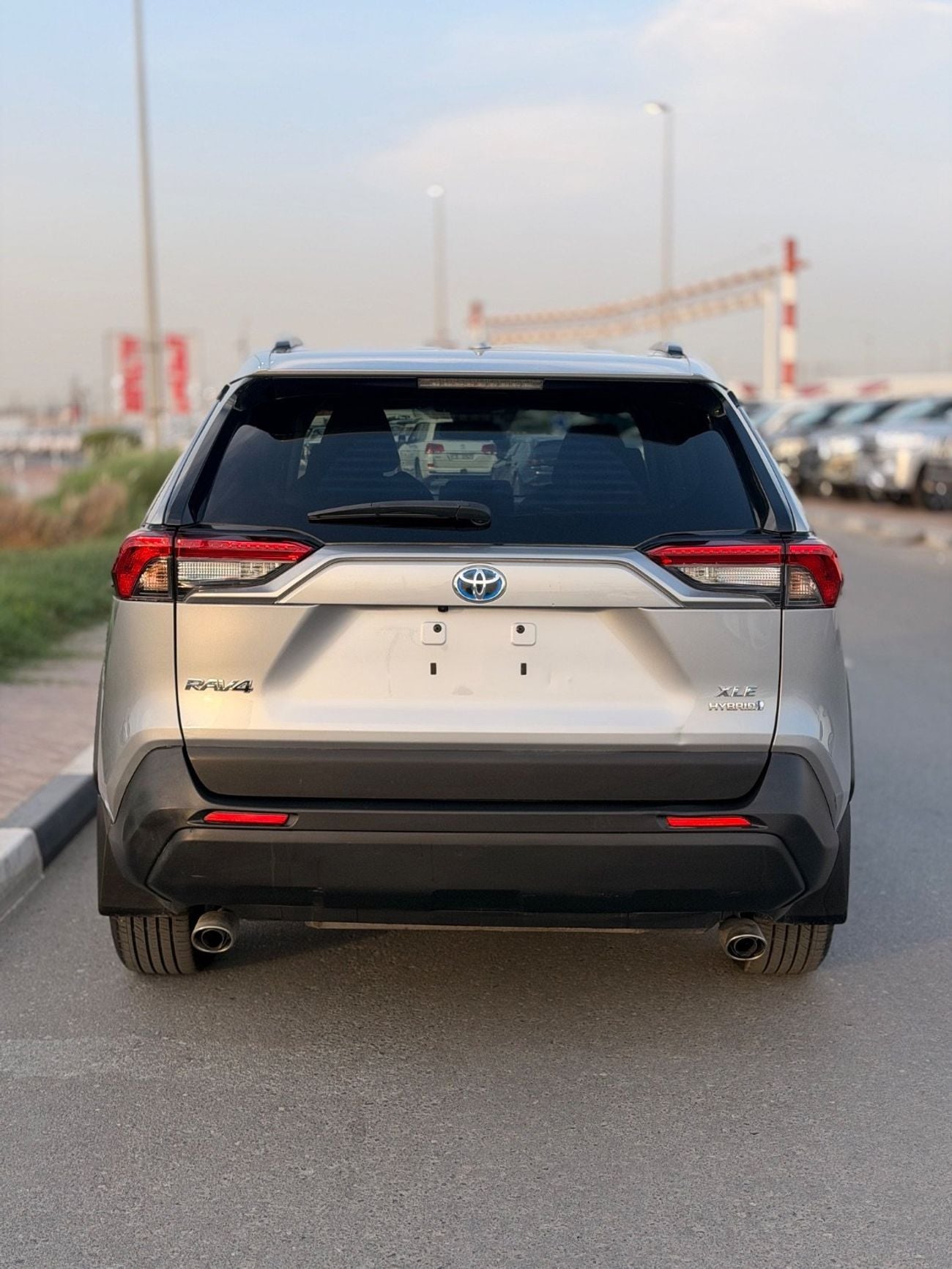 Toyota RAV4 Hybrid XLE 2.5L