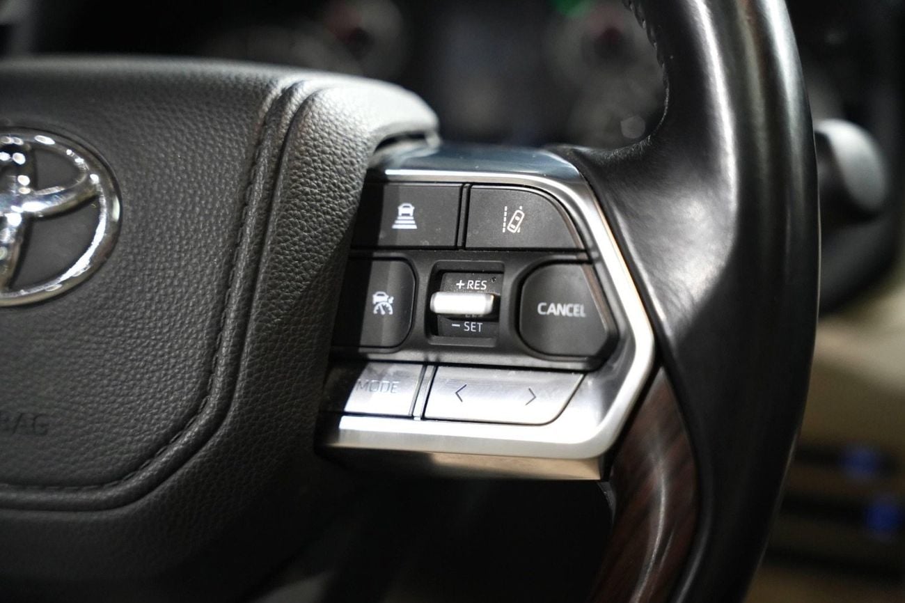 تويوتا لاند كروزر 2023 Model GXR Twin Turbo 3.5L Engine Full Option Very Perfect Condition