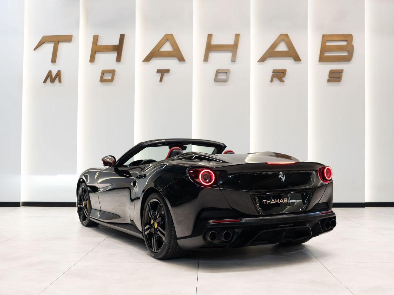 فيراري بورتوفينو 2020 | FERRARI PORTOFINO | GCC | 7 YRS SERVICE CONTRACT FREE | PERFECT CONDITION | LOW MILEAGE