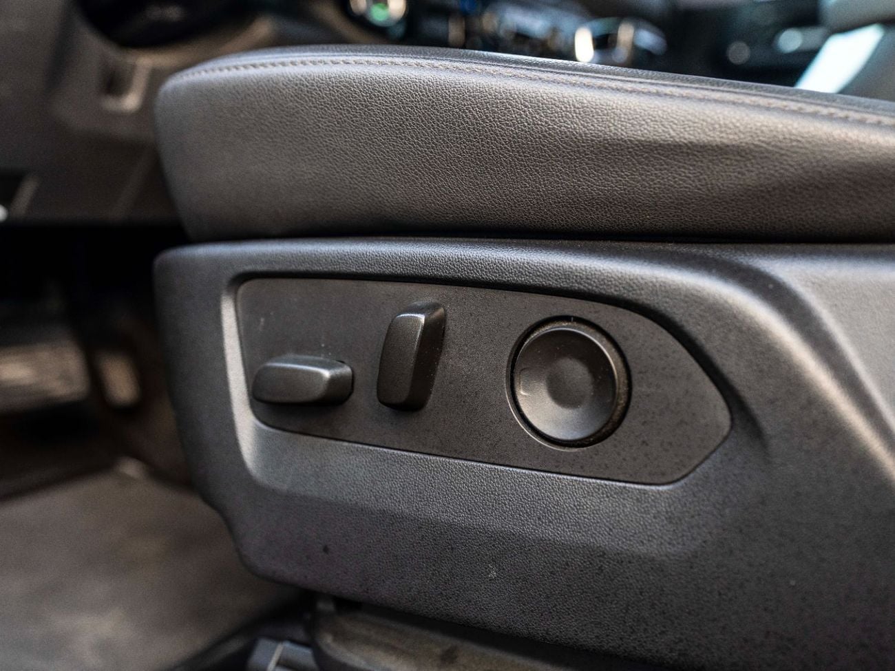 شيفروليه سيلفارادو 1500 ZR2 CREW CAB