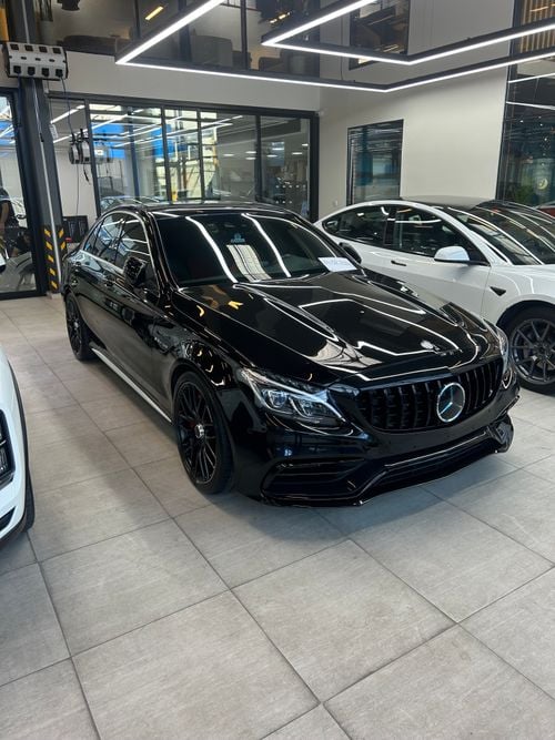 مرسيدس بنز C 63S AMG