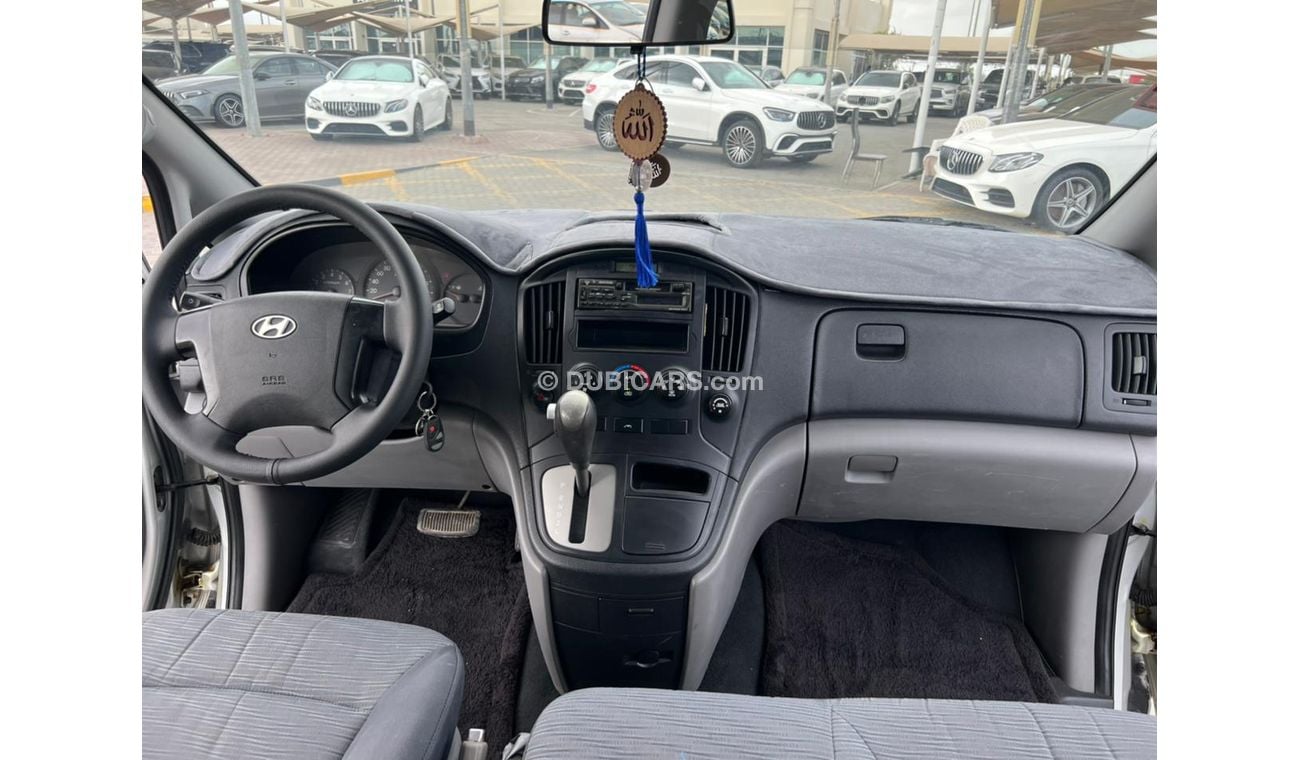 هيونداي H-1 خليجى موديل 2008 عدد 12 راكب 4 سلندربحالة ممتازة لاتحتاج لأى مصاريف