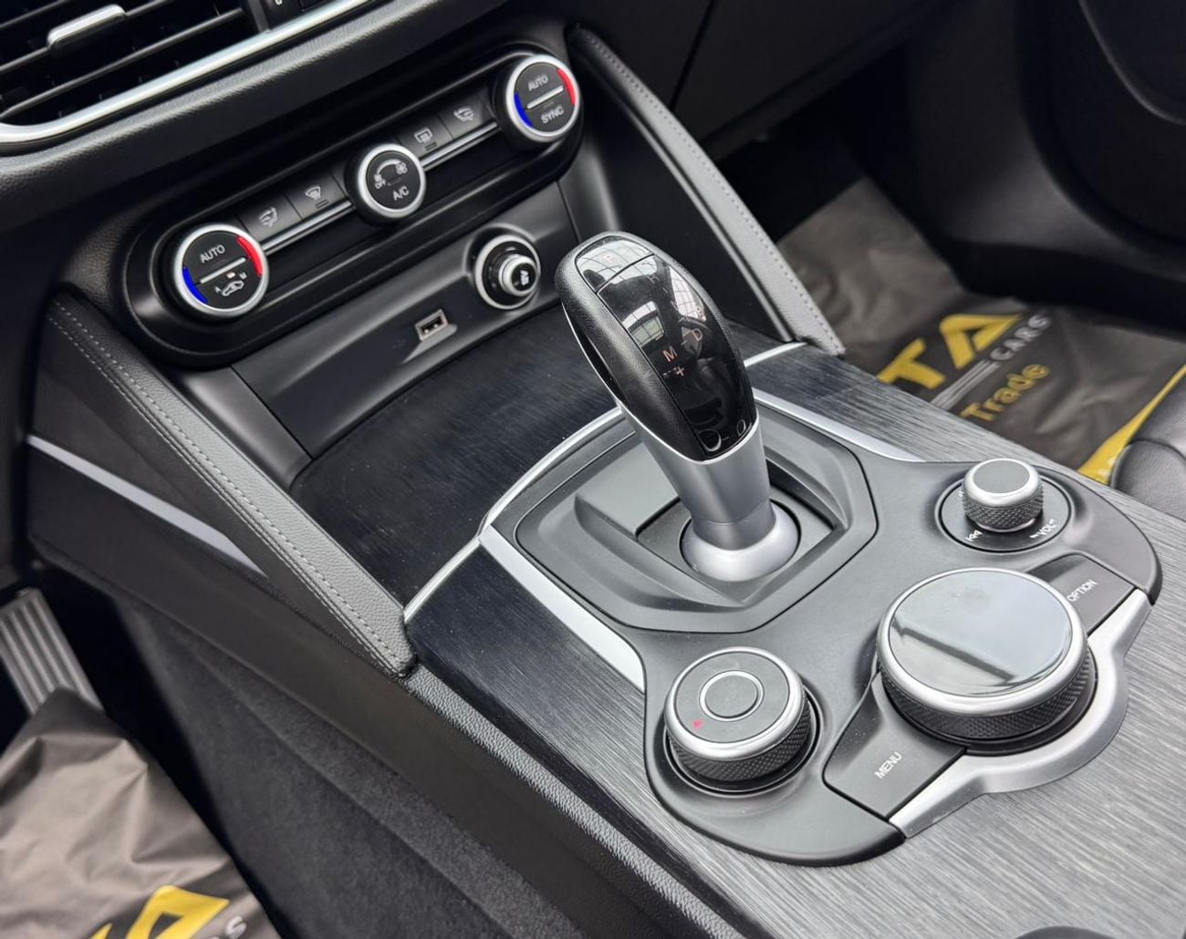 Alfa Romeo Stelvio Super 2.0L 2020 Alfa Romeo Stelvio Q4, Warranty, Full Agency Service History, GCC