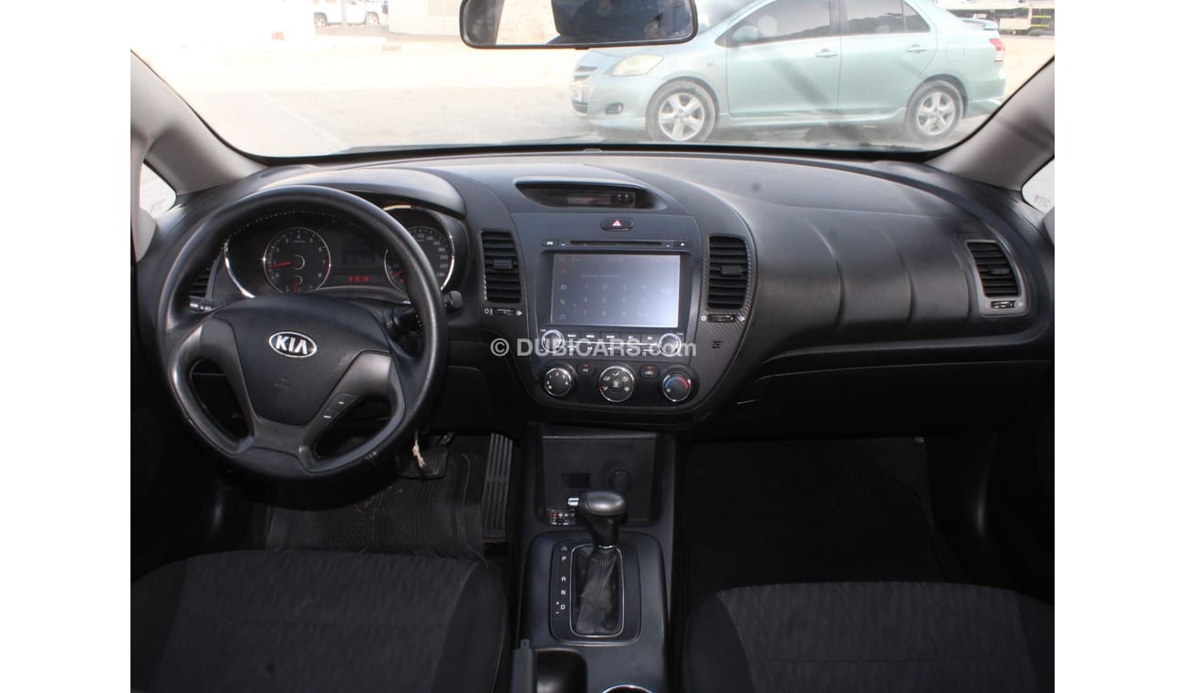 Kia Cerato KIA CERATO 2015 GRAY GCC EXCELLENT CONDITION WITHOUT ACCIDENT