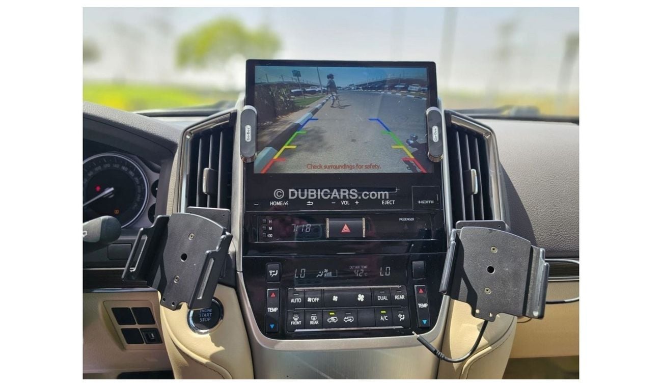 Toyota Land Cruiser TOYOTA LAND CRUISER VXR 5.7 2021 GCC WITH FOX LIFT KIT, UPGRADE EXHAUST SYSTEM ETC IN MINT CONDITION