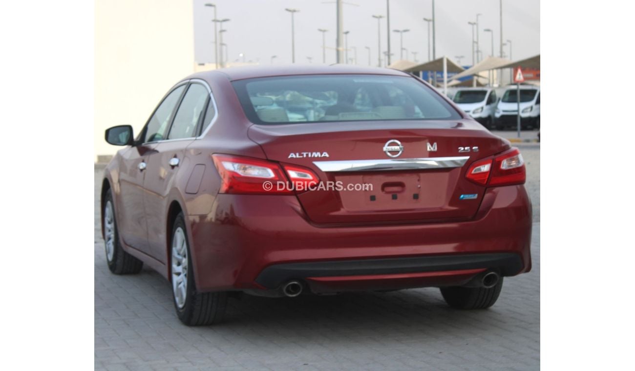 Nissan Altima S NISSAN ALTIMA 2017 RED GCC 2.5L EXCELLENT CONDITION WITHOUT ACCIDENT