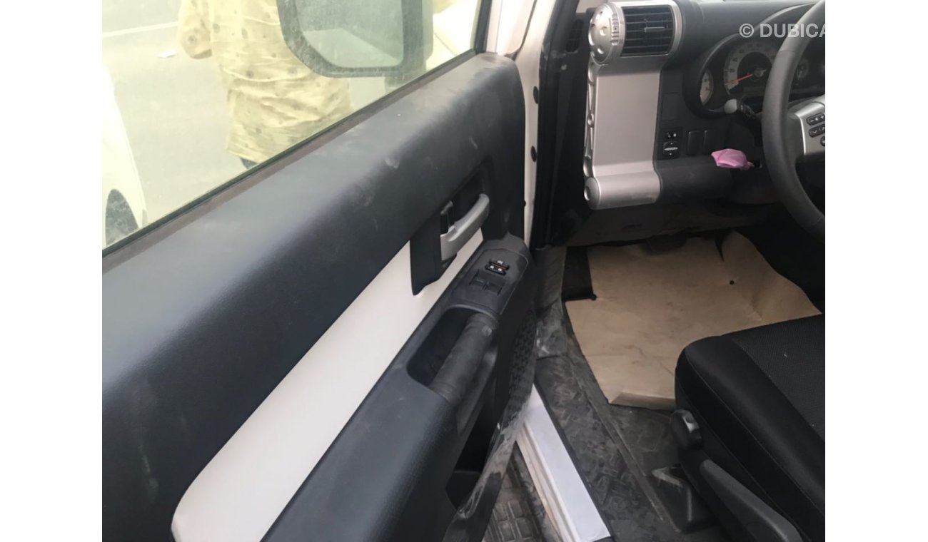 Toyota FJ Cruiser فول ابشن