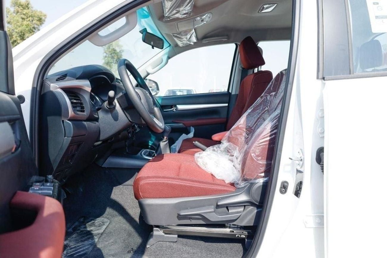 Toyota Hilux TOYOTA HILUX 2.7 MT FULL OPTION WITHOUT PUSH START WHITE 2025