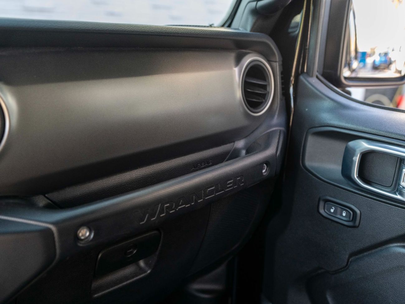 جيب رانجلر Unlimited Sport 3.6L A/T