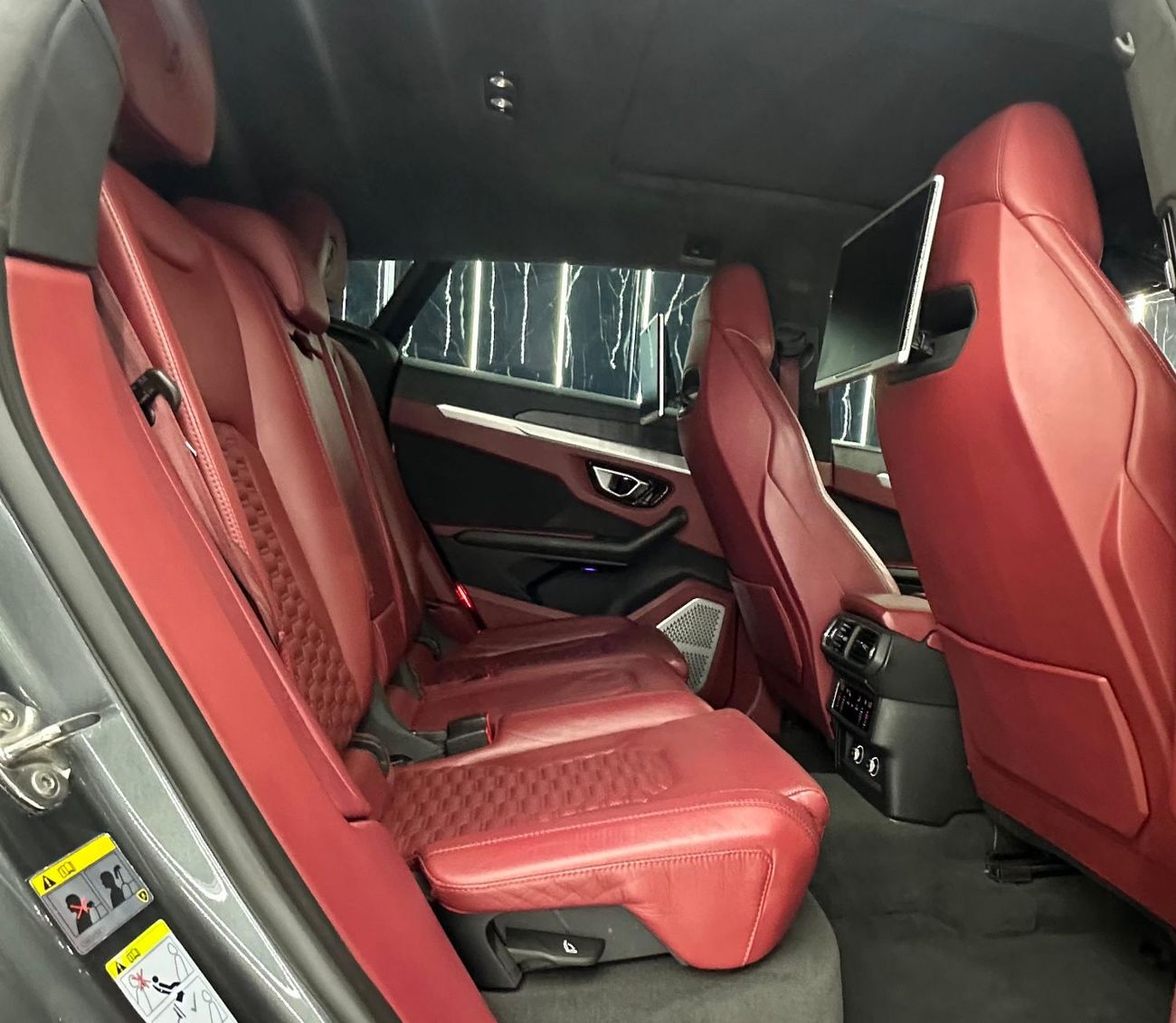 Lamborghini Urus STD 4.0T V8 2019 Lamborghini Urus, Warranty, Service History, Fully Loaded, 641HP, Excellent Conditi