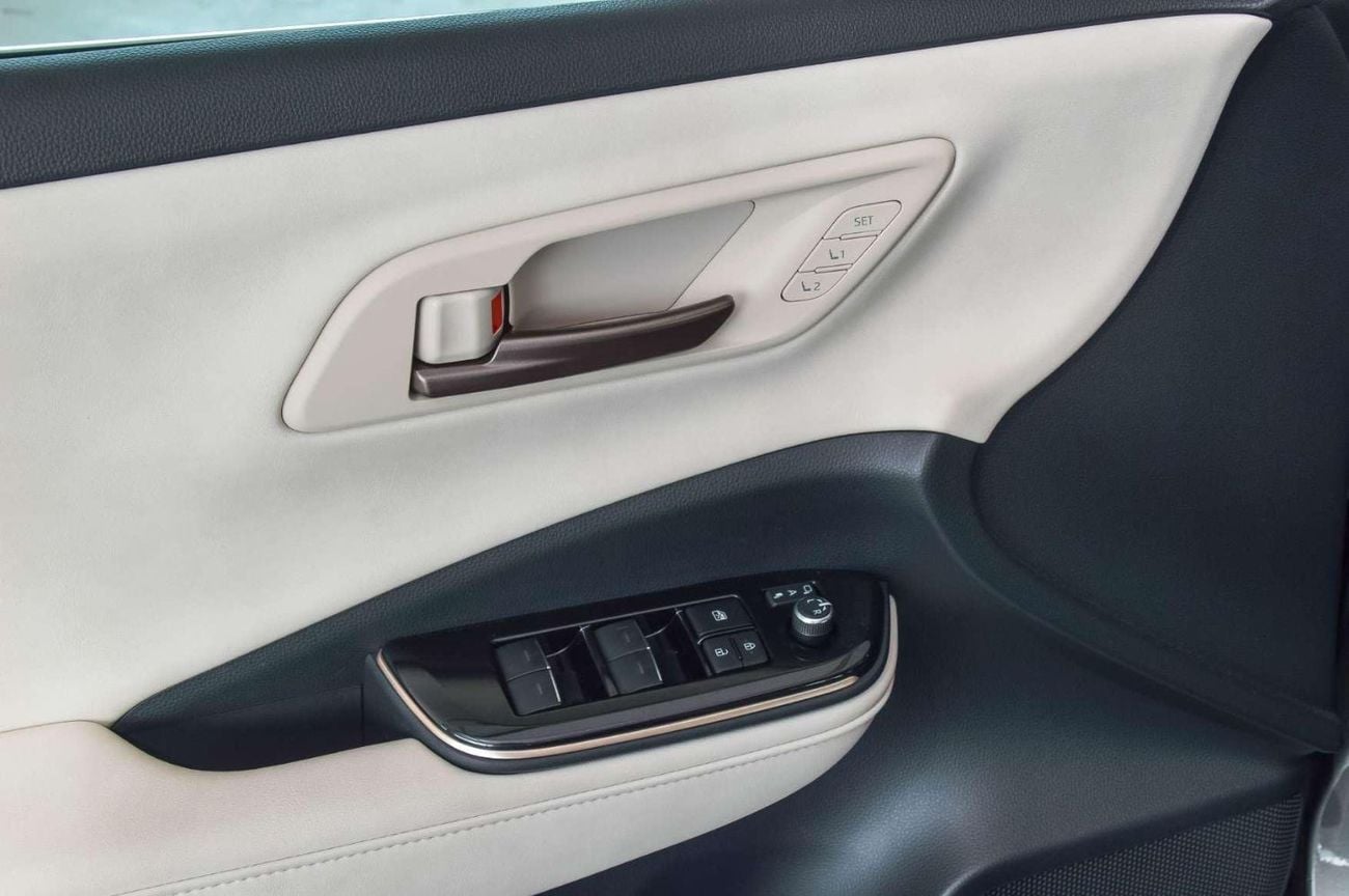 تويوتا كراون HEV 2.5L FWD SEDAN 2026