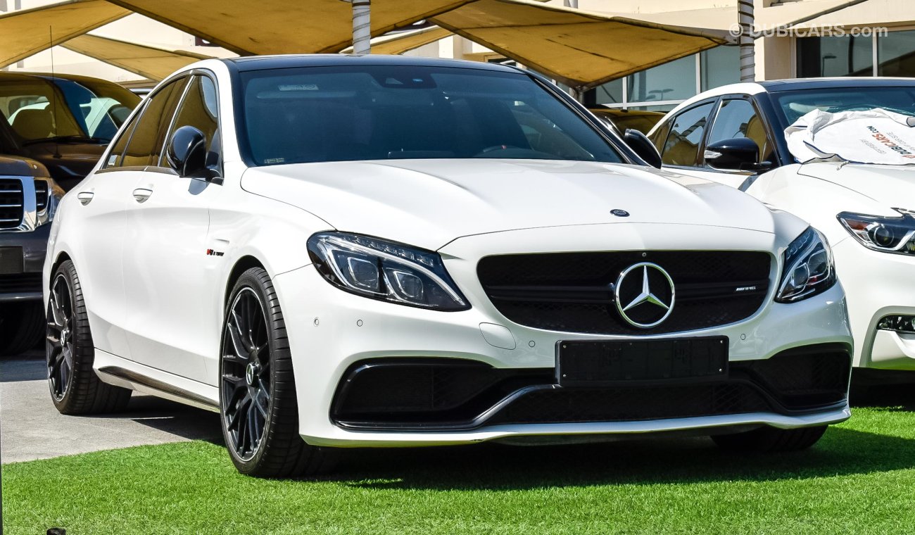 Mercedes-Benz C 63 AMG ضمان لغاية 2022 من وكالة مرسيديس EMC ابو ظبي