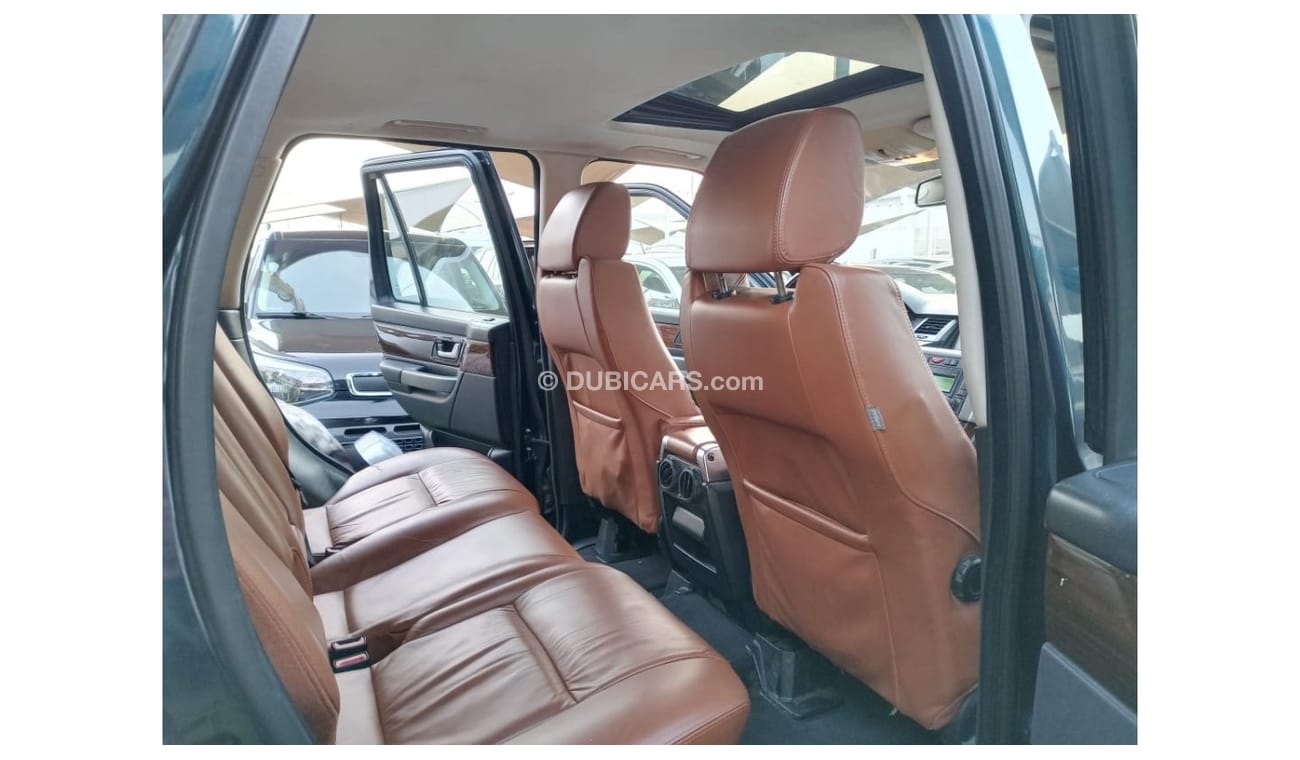 Land Rover Range Rover Sport Gulf model 2009, blue color, leather hatch, cruise control, alloy wheels and sensors in excellent co