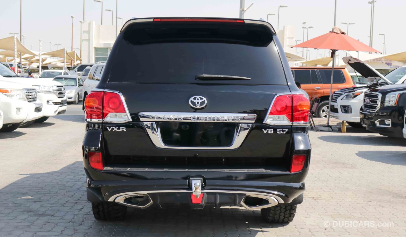 Toyota Land Cruiser 5.7