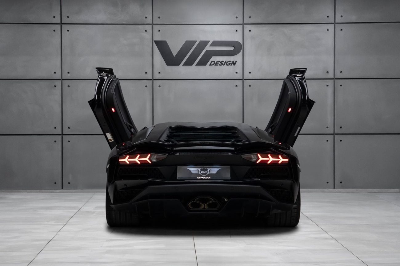 لامبورغيني أفينتادور 6.5L V12