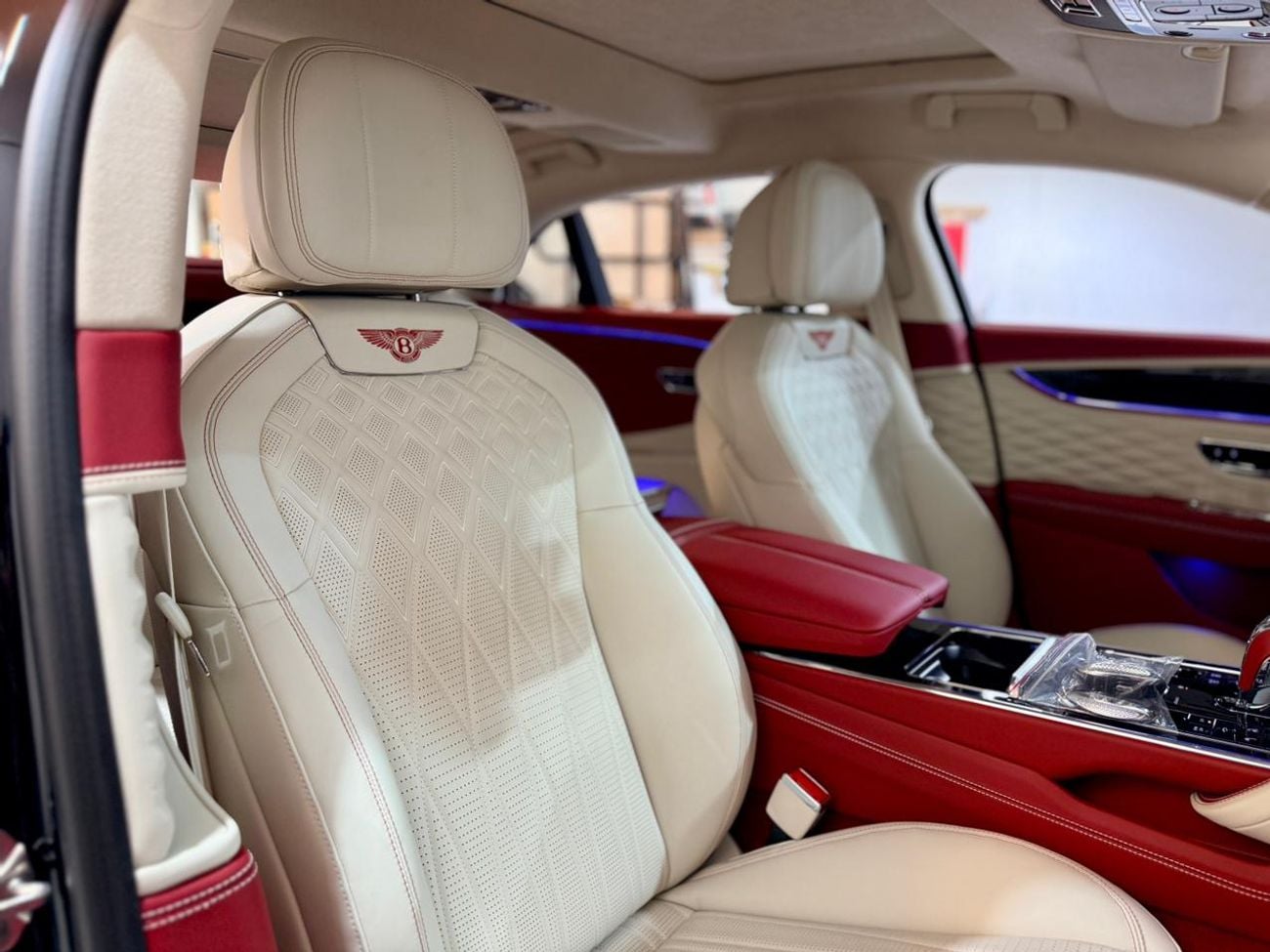 بنتلي فلاينج سبور 4.0T V8