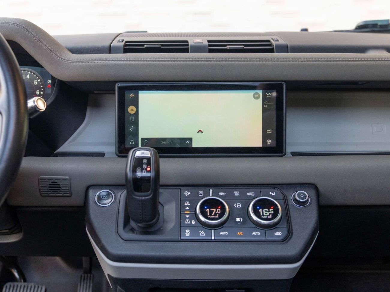 Land Rover Defender P400 90 First Edition 3.0L (6 Seater)