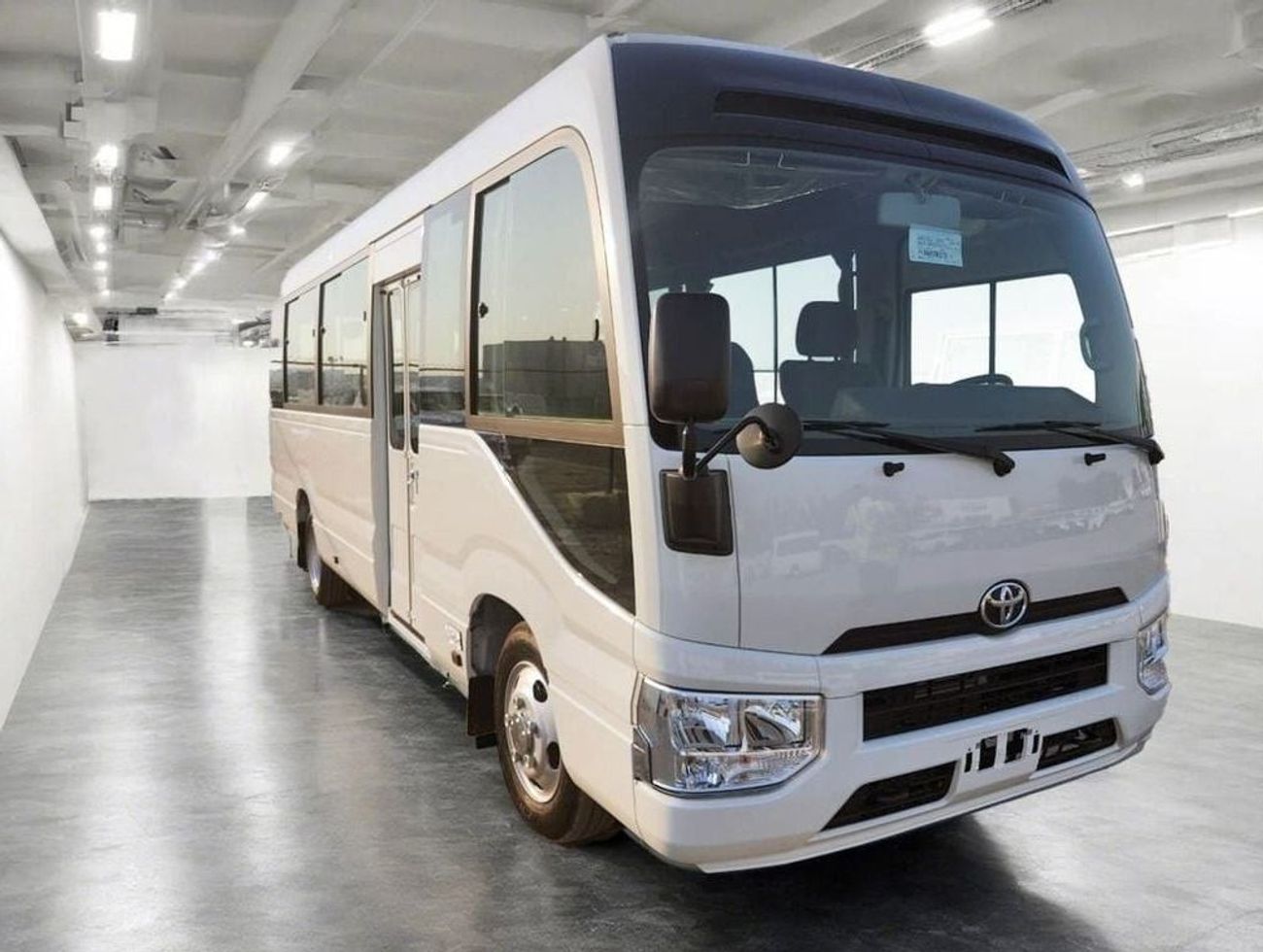 Toyota Coaster 2025 Toyota Coaster 4.0L Diesel MT 23 Seats GCC Specs
