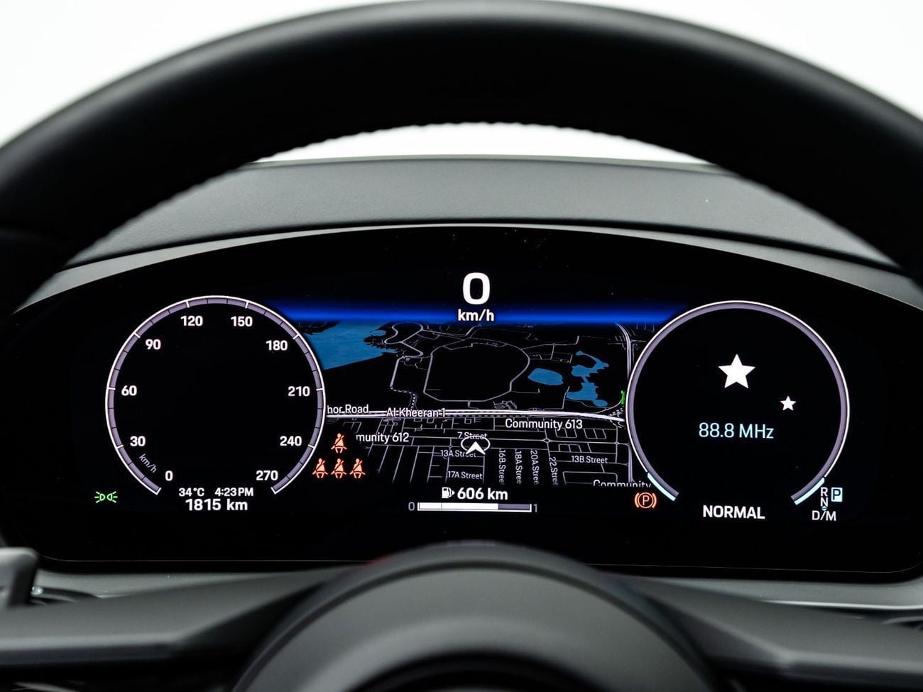 Porsche Cayenne Base 2025 Porsche Cayenne SUV, September 2027 Porsche Warranty, Low Kms, GCC