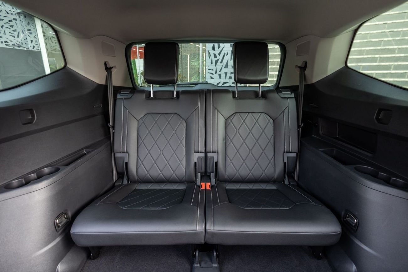 Volkswagen Teramont R LINE Volkswagen Teramont R-Line 2024 GCC | Agency Warranty | Service Contract