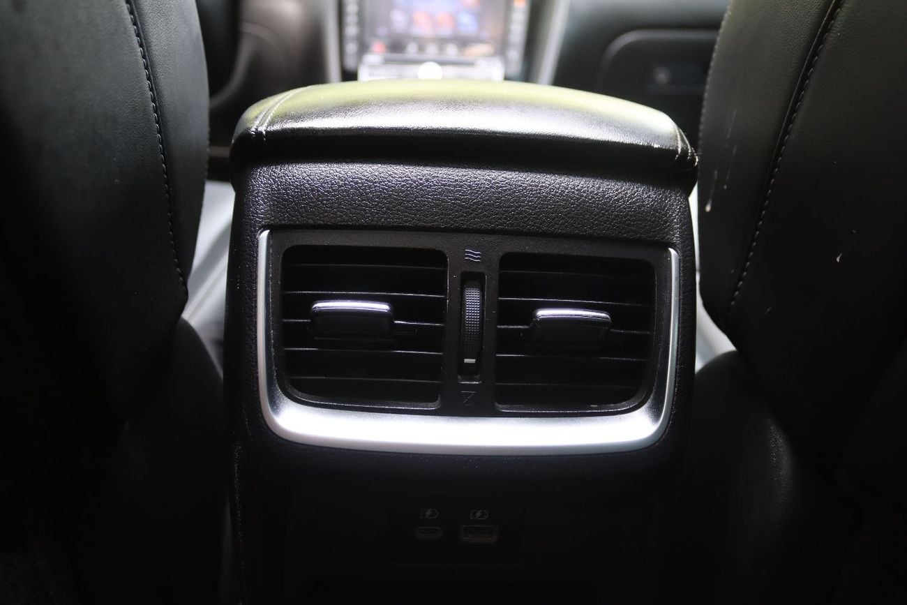 Infiniti Q50 Luxe 3.0L Infiniti Q50 - 2022 - GCC - Full Option - Accident-Free - 6 (V) - 3.0L - Excellent Conditi