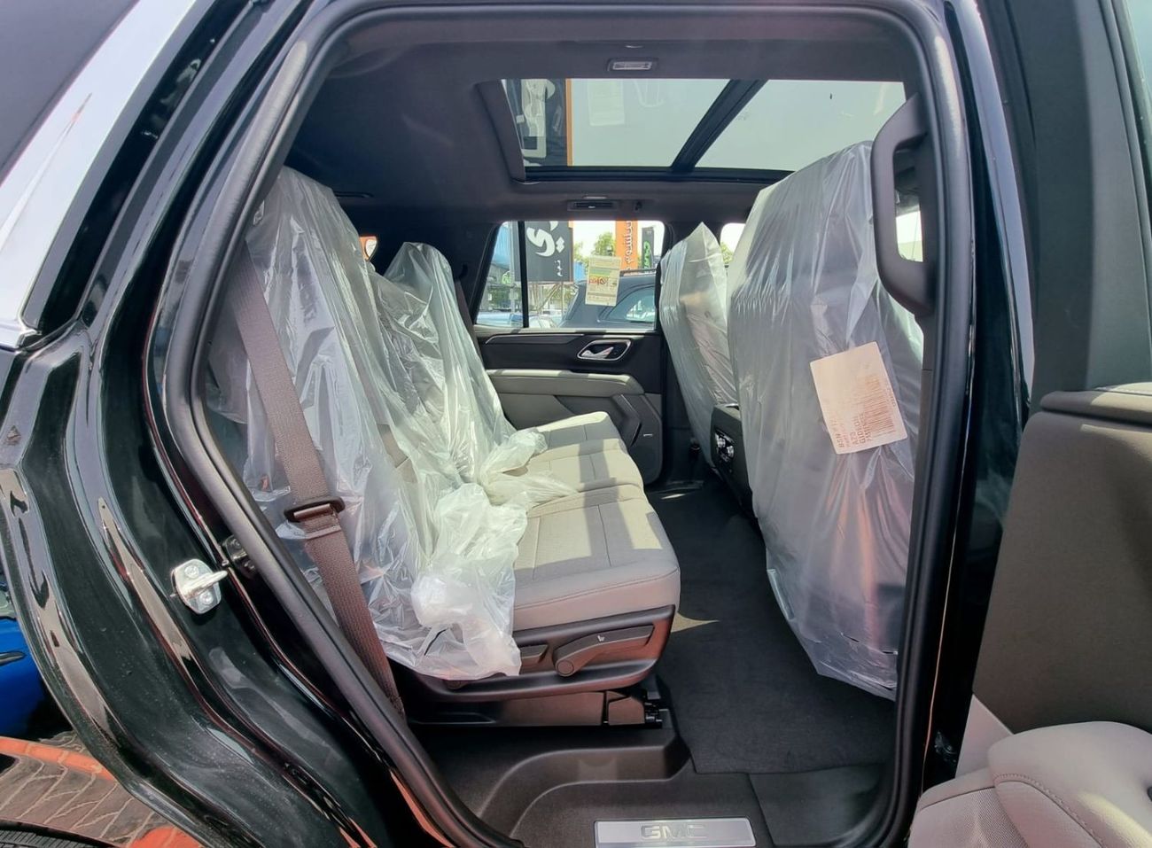 GMC Yukon SLT 5.3 L Under Warranty 2024 GCC