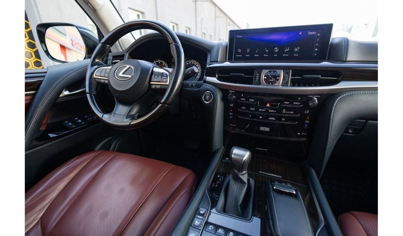 لكزس LX 570 Platinum 5.7L Lexus LX570 Platinum 2018 Canadian Spec under Warranty with Flexible Down-Payment.